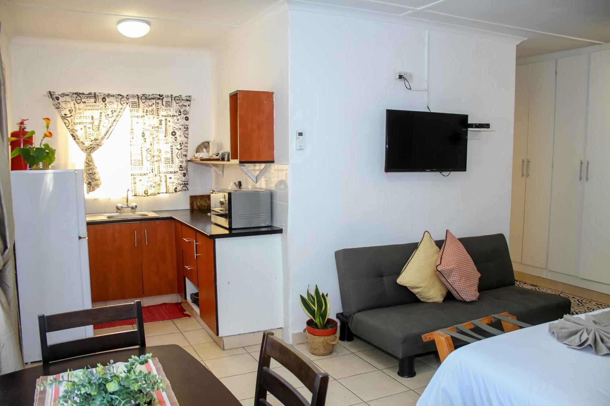 Thamalakane Guest House Маун Стая снимка