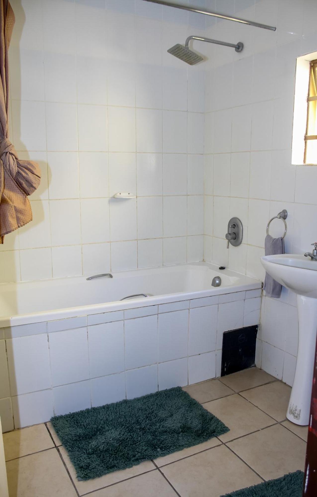 Thamalakane Guest House Маун Стая снимка
